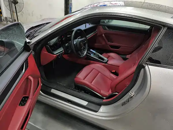 Porsche 911 2023