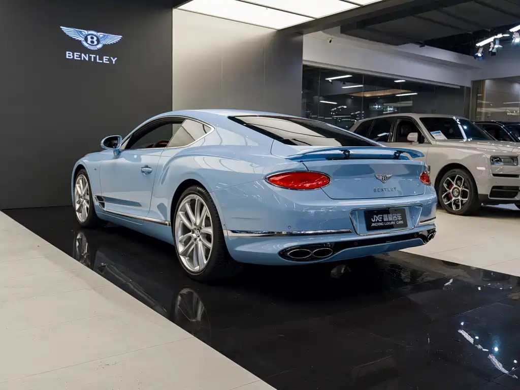 Bentley Continental 2022 — фото 10