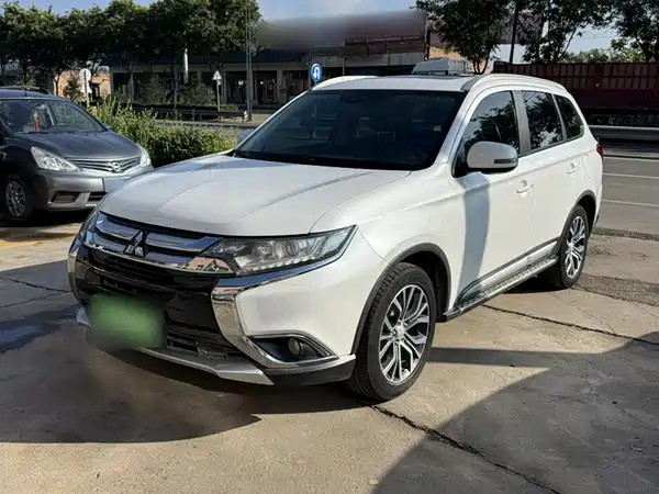 Mitsubishi Outlander 2018