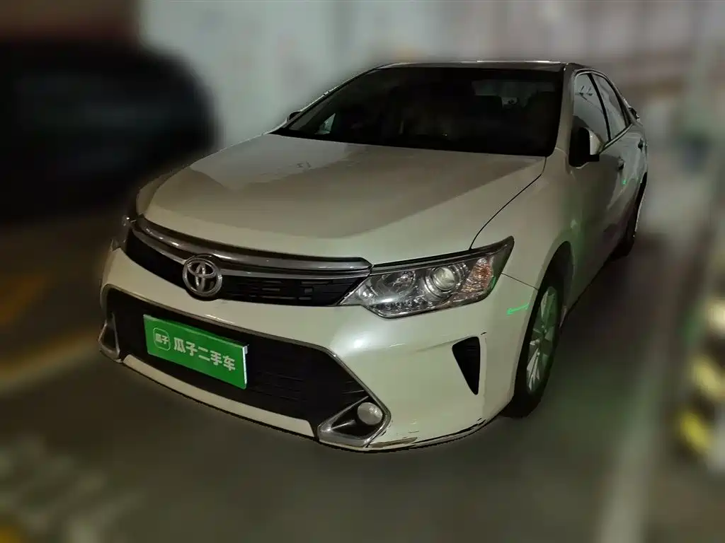 Toyota Camry 2017 — фото 1