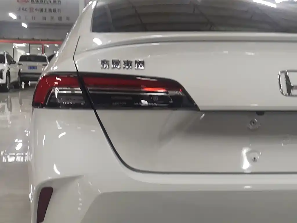 Honda Inspire 2023 — фото 11