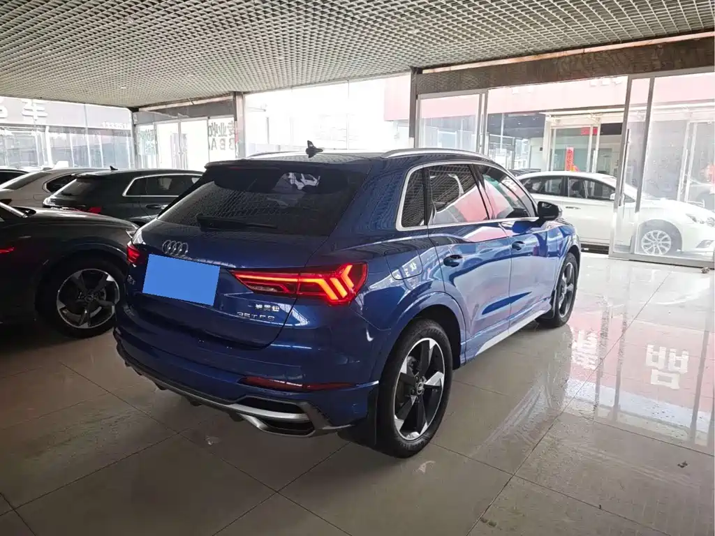 Audi Q3 2021 — фото 4