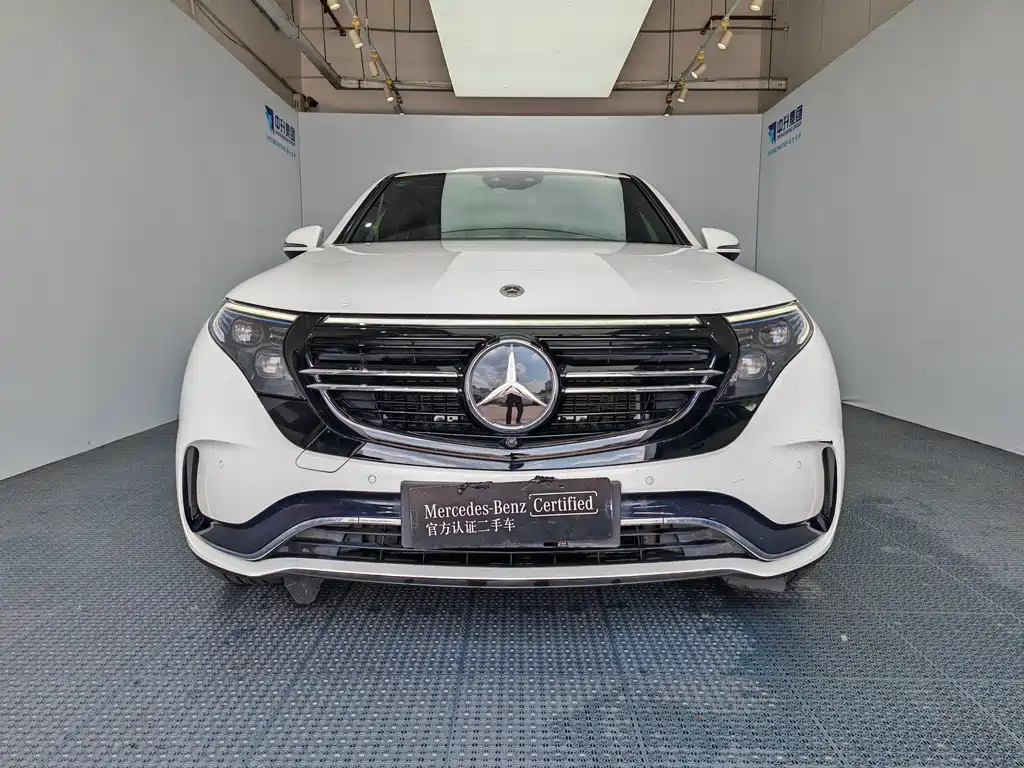 Mercedes-Benz EQC 2021 — фото 2