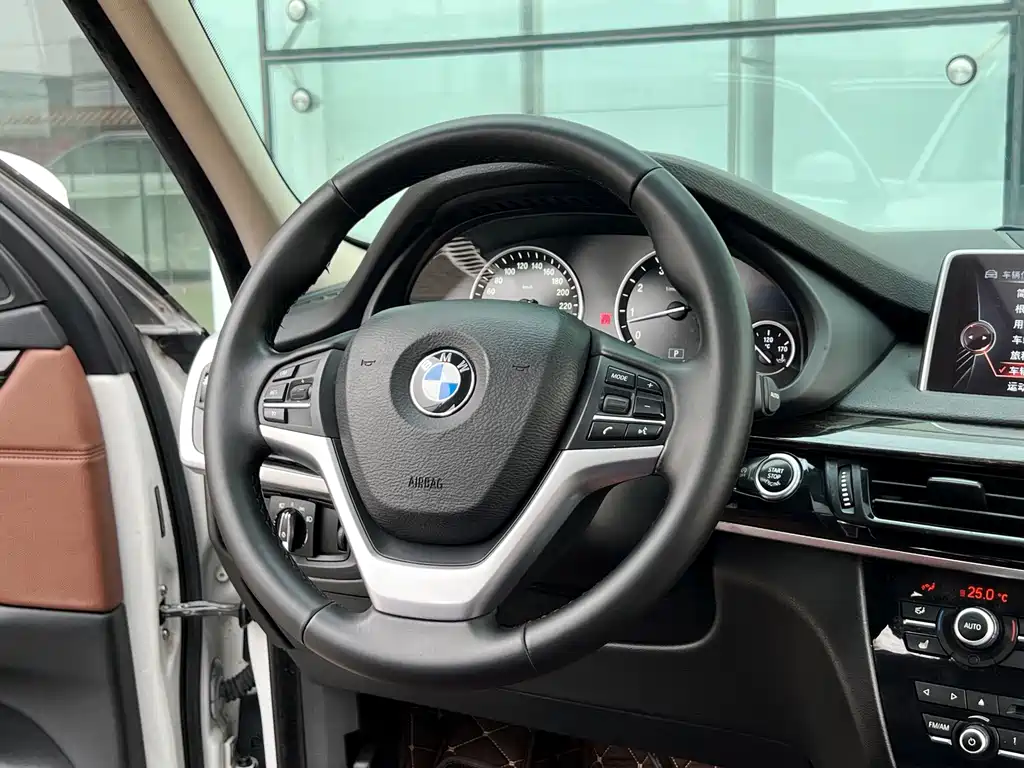 BMW X5 2015 — фото 15