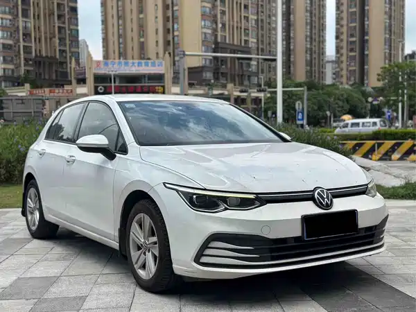 Volkswagen Golf 2021