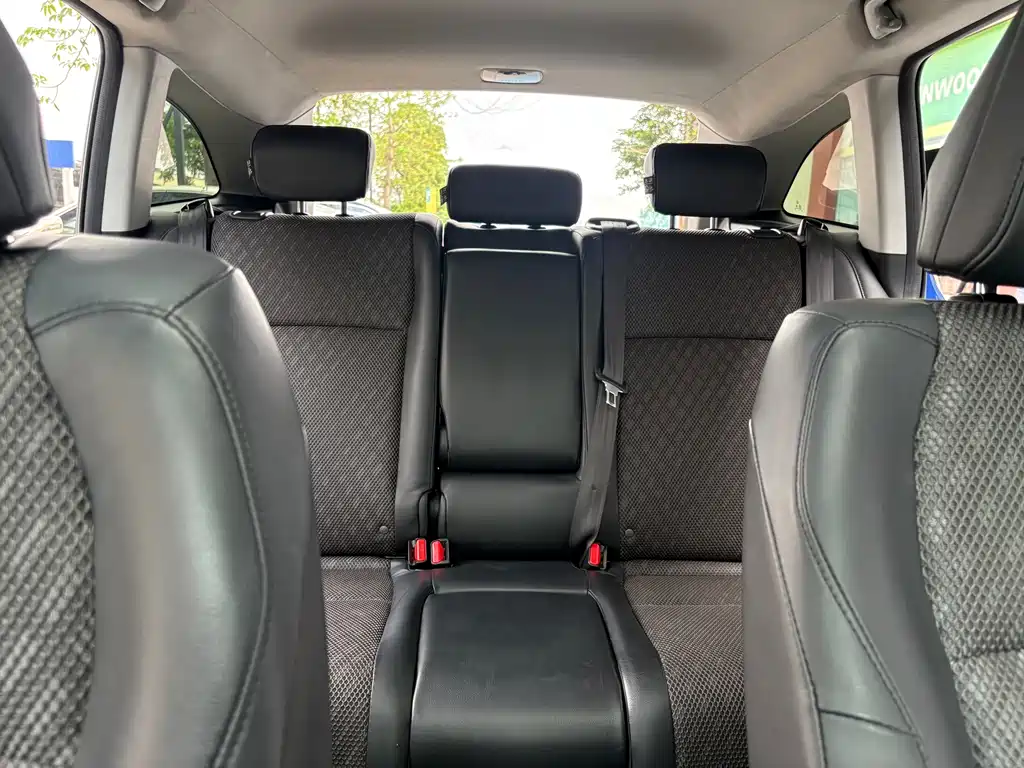 Honda Jade 2017 — фото 15