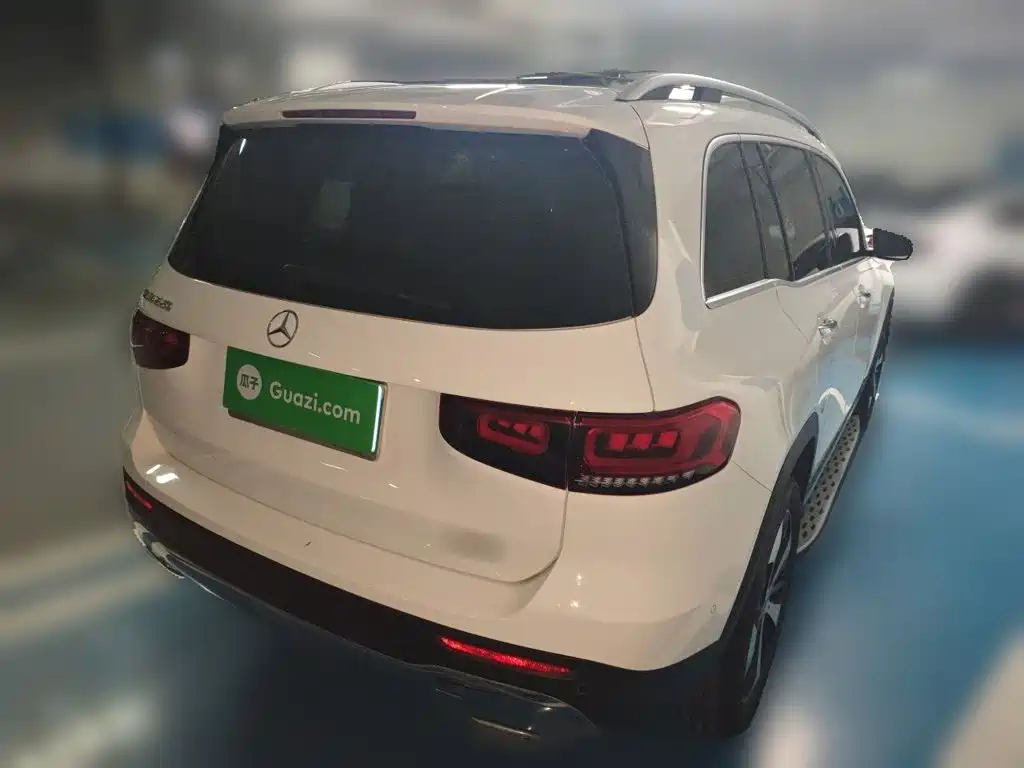 Mercedes-Benz GLB 2023