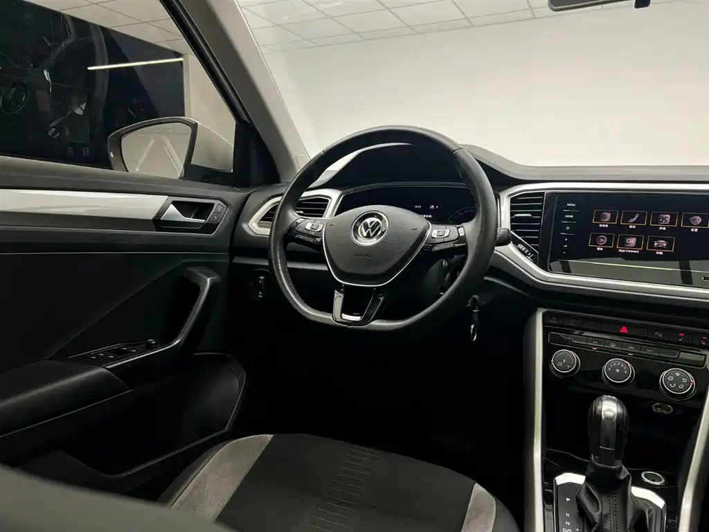 Volkswagen T-Roc 2021 — фото 20