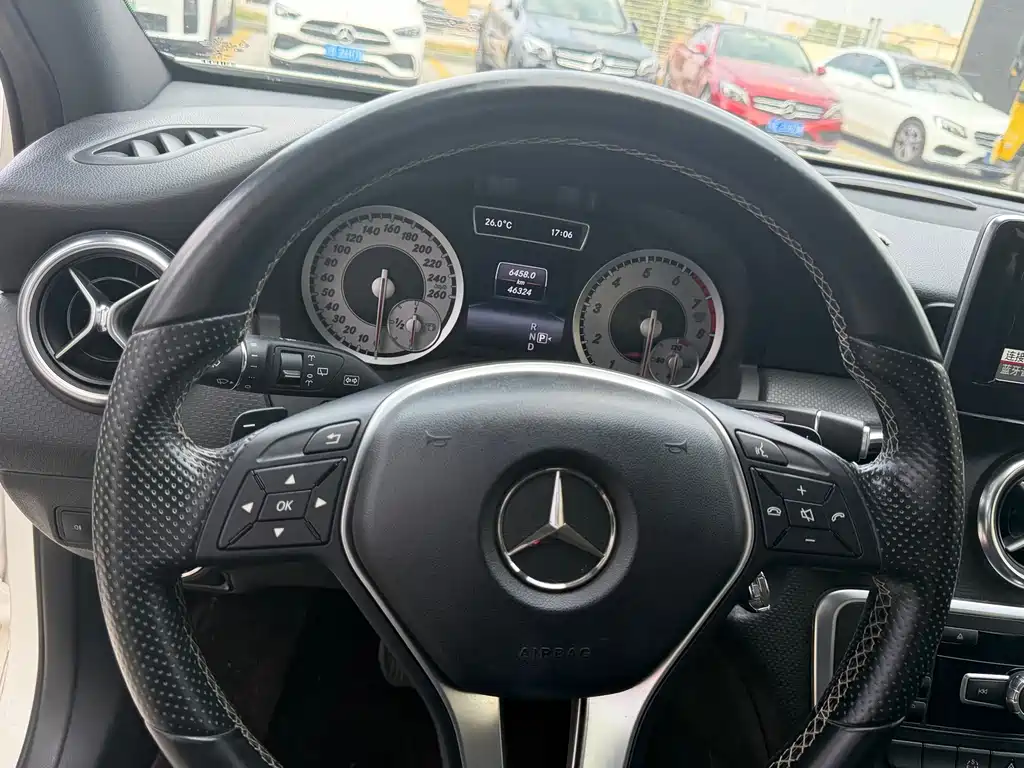 Mercedes-Benz A-Class 2014 — фото 9