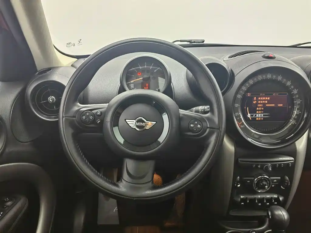 MINI Countryman 2015 — фото 11