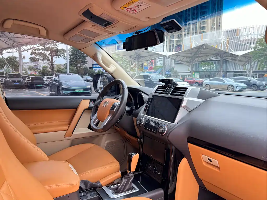 Toyota Prado 2018 — фото 18