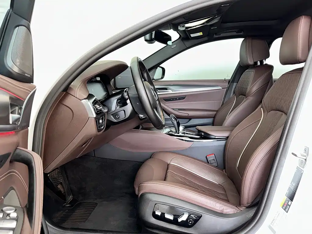BMW 5 Series New Energy 2022 — фото 8