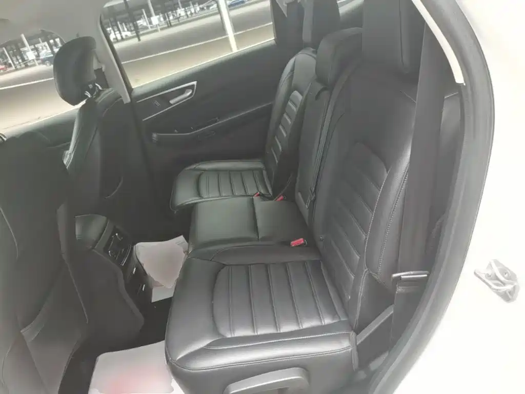 Ford Edge 2019 — фото 17