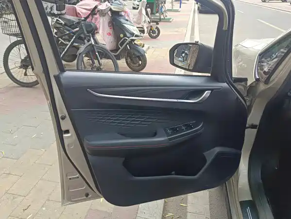 Geely Vision X3 2021