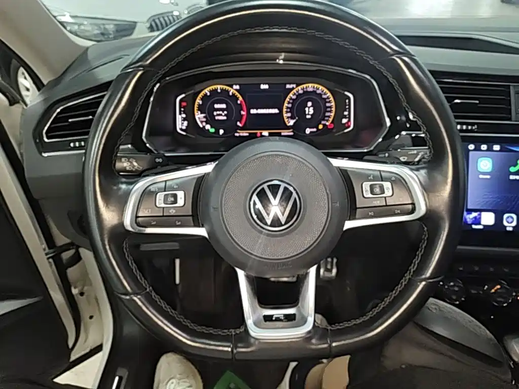 Volkswagen Tiguan L 2021 — фото 11