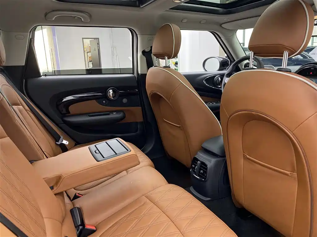 MINI Clubman 2023 — фото 14