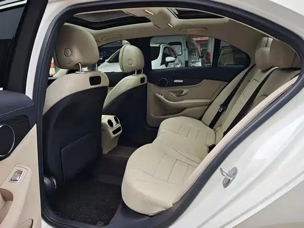 Mercedes-Benz C-Class 2019
