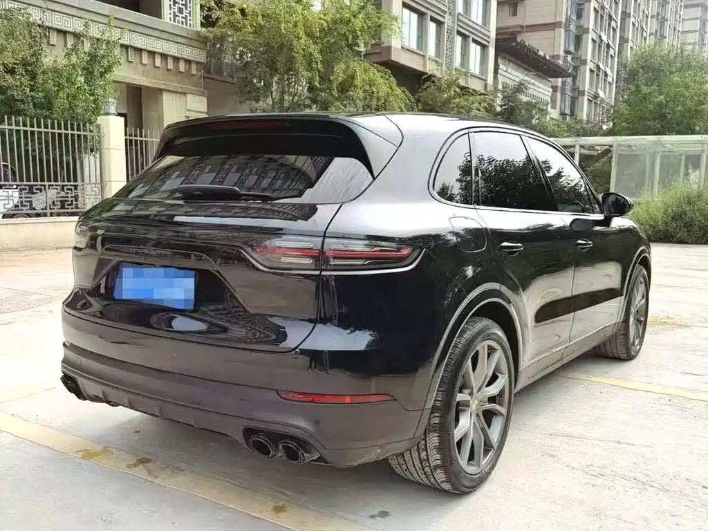 Porsche Cayenne 2023 — фото 2