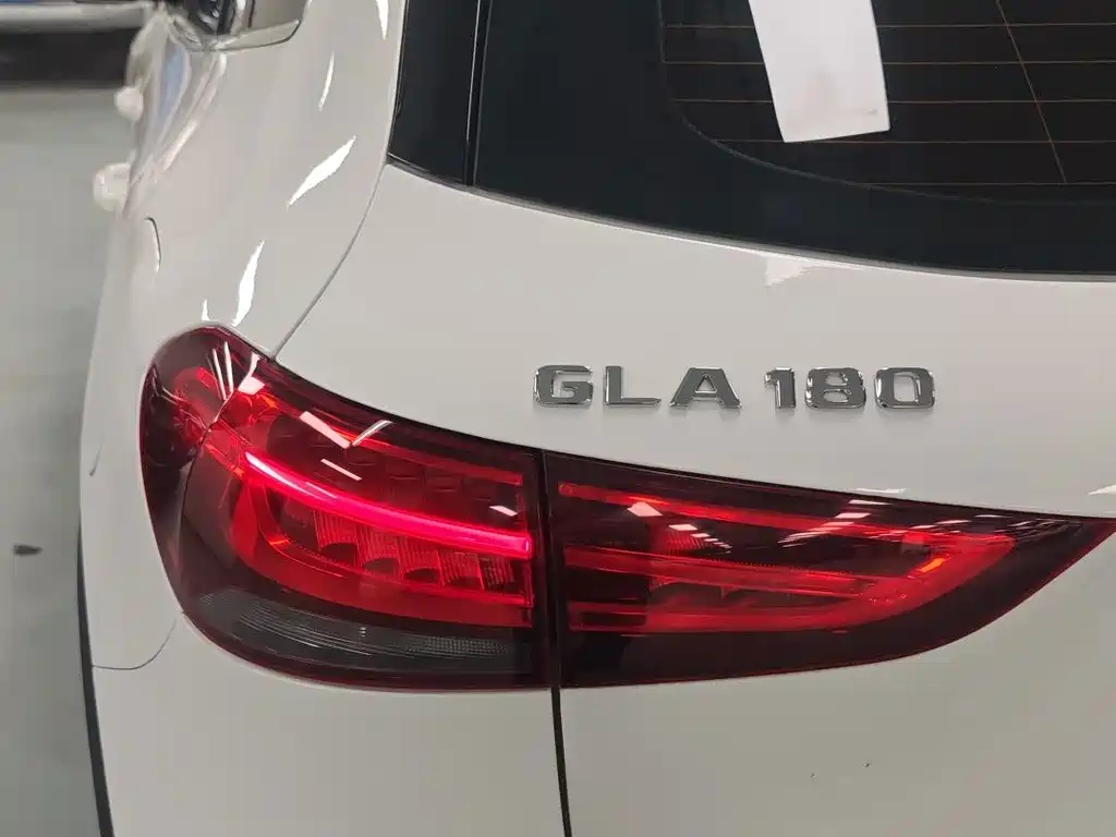 Mercedes-Benz GLA 2021 — фото 17
