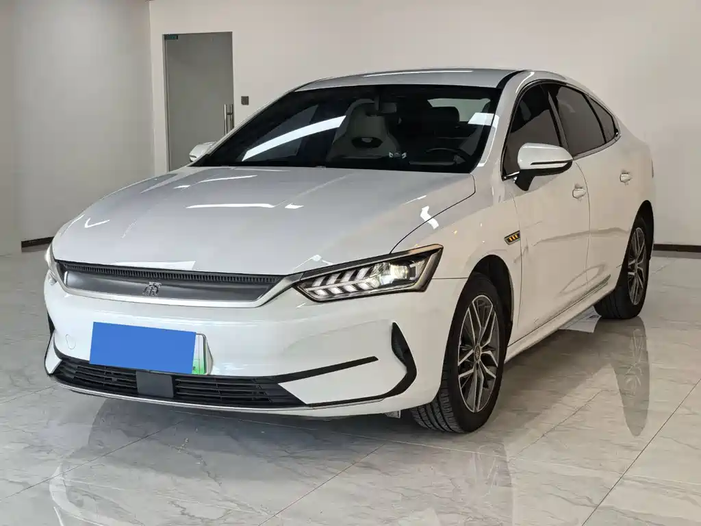 BYD Qin PLUS 2023 — фото 1