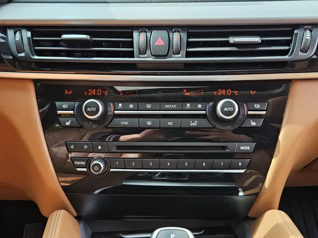 BMW X6 2015 — фото 16