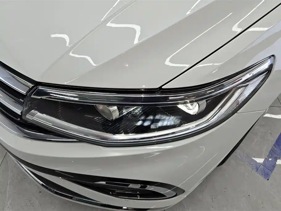 Volkswagen Bora 2023