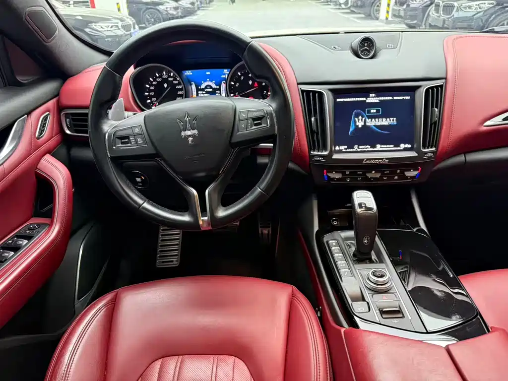 Maserati Levante 2018 — фото 10