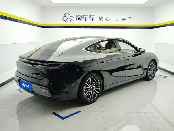 Geely Galaxy Starshine 8 2025