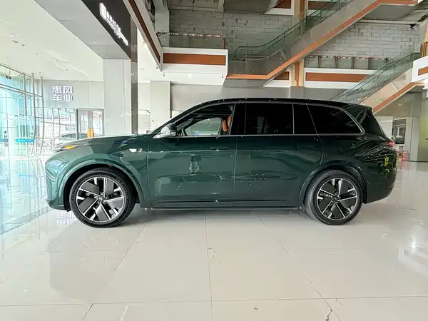 Li Auto L9 2025