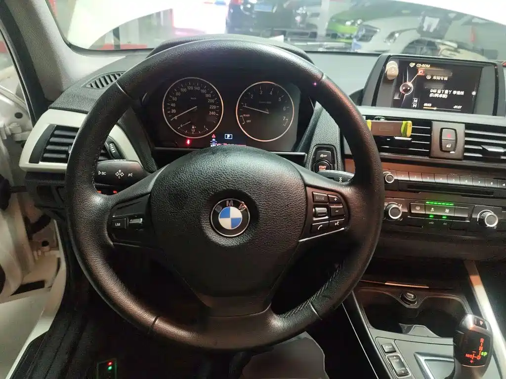 BMW 1 Series 2015 — фото 8