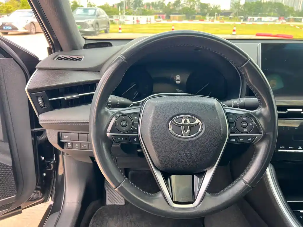 Toyota Avalon 2022 — фото 15