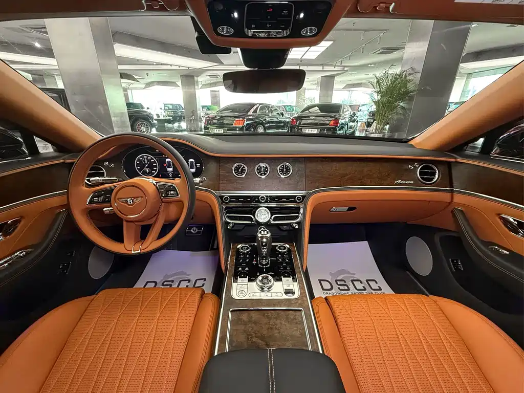 Bentley Flying Spur 2024 — фото 10