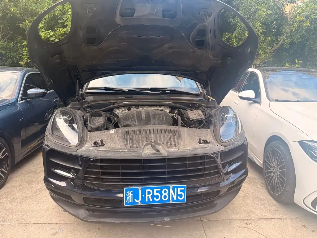 Porsche Macan 2018 — фото 21