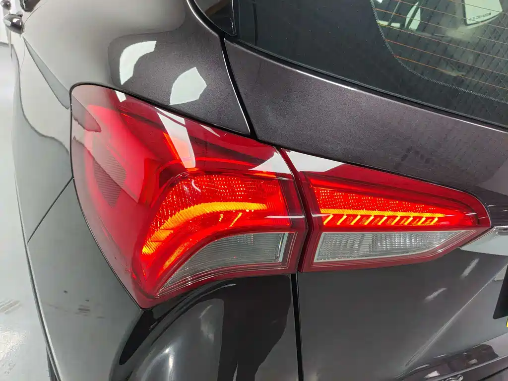 Buick Envision Plus 2019 — фото 16