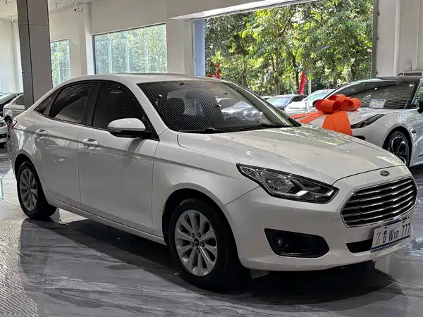 Ford Escort 2018