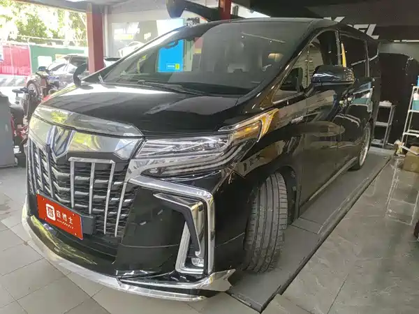 Toyota Alphard 2022