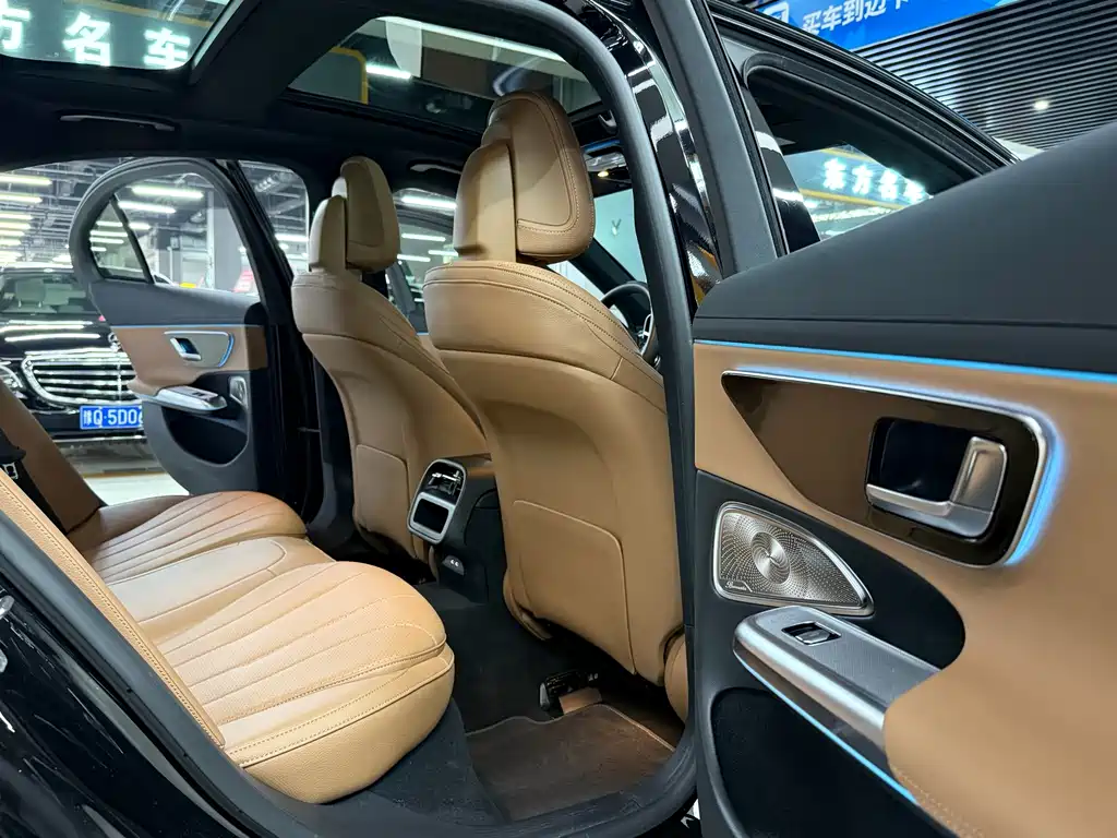 Mercedes-Benz E-Class 2025 — фото 16