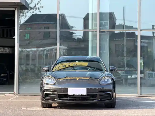 Porsche Panamera 2018