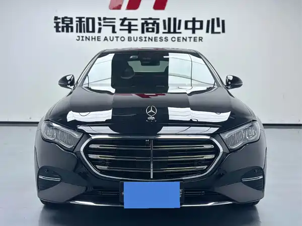 Mercedes-Benz E-Class 2024
