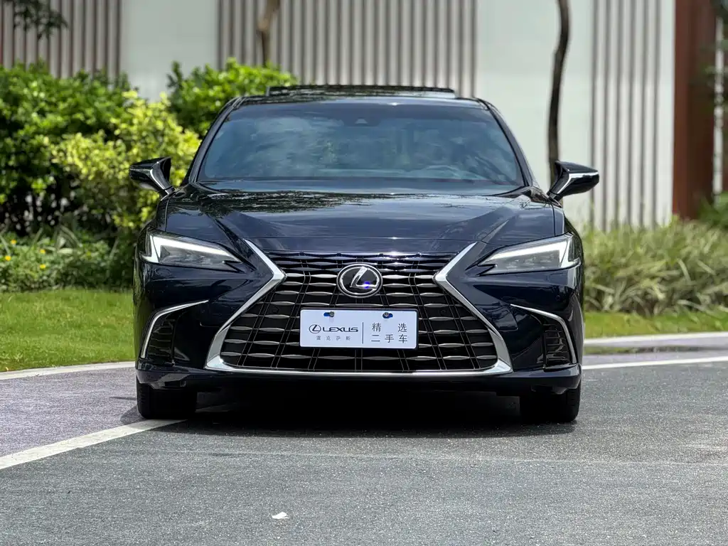 Lexus ES 2025 — фото 2