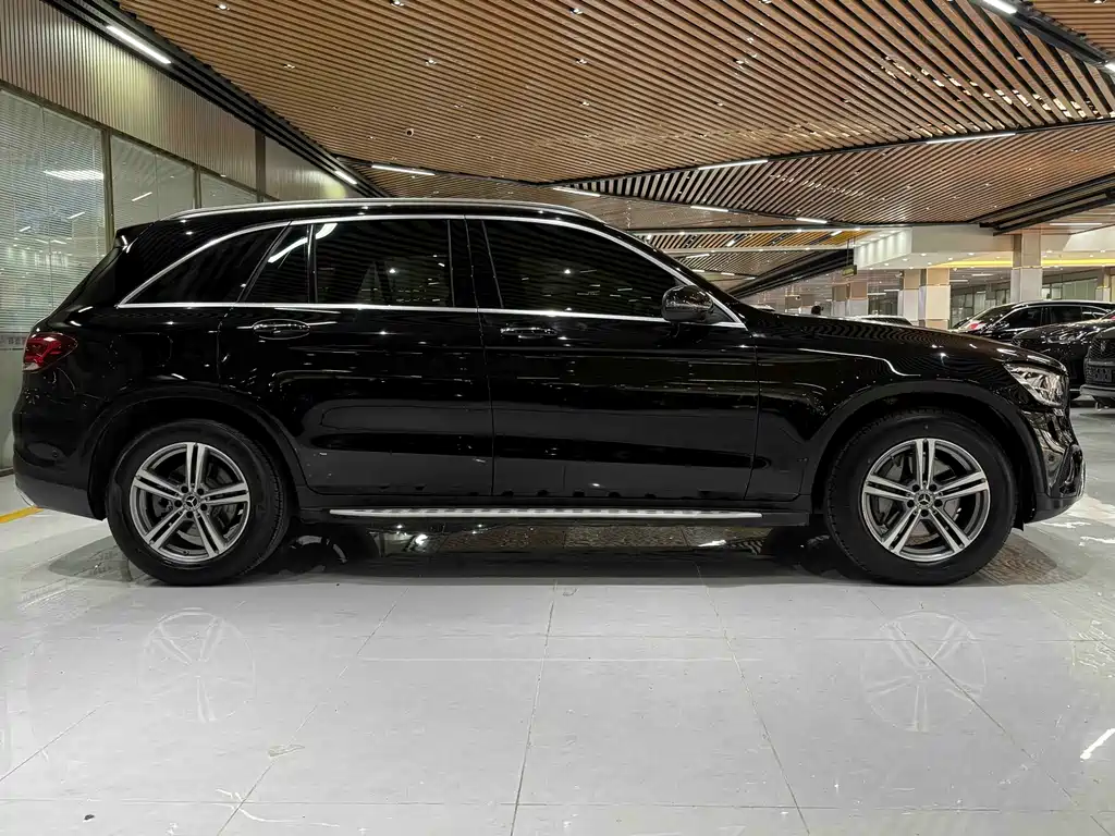Mercedes-Benz GLC 2021 — фото 4