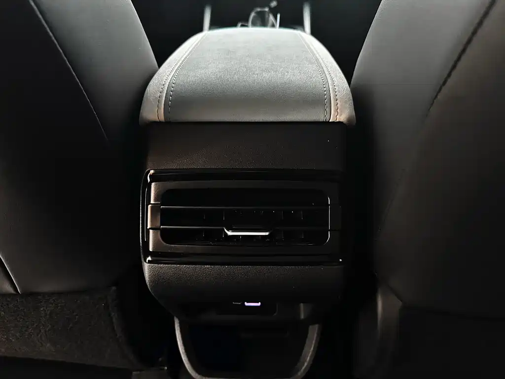 Geely Emgrand S 2024 — фото 17