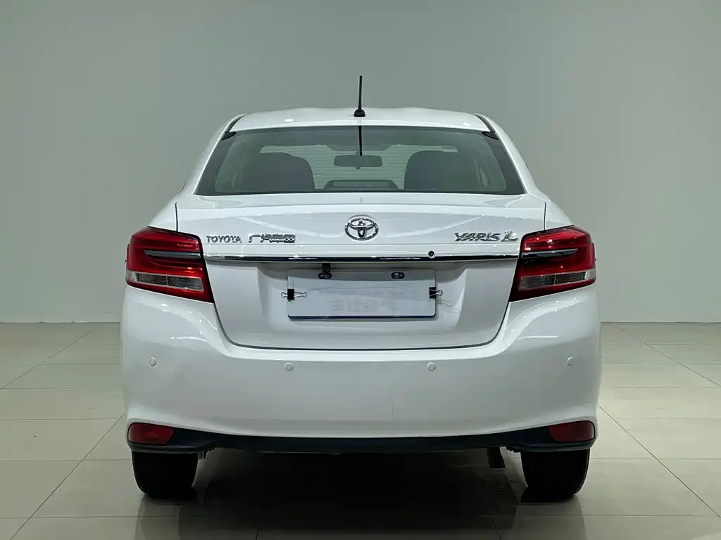 Toyota Yaris L 2018 — фото 5