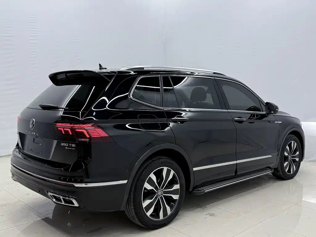 Volkswagen Tiguan L 2023 — фото 16