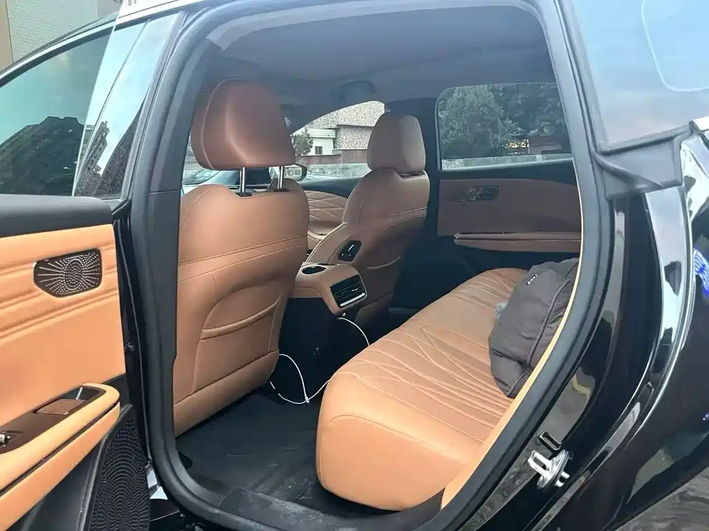 Geely Galaxy Starshine 8 2025 — фото 4