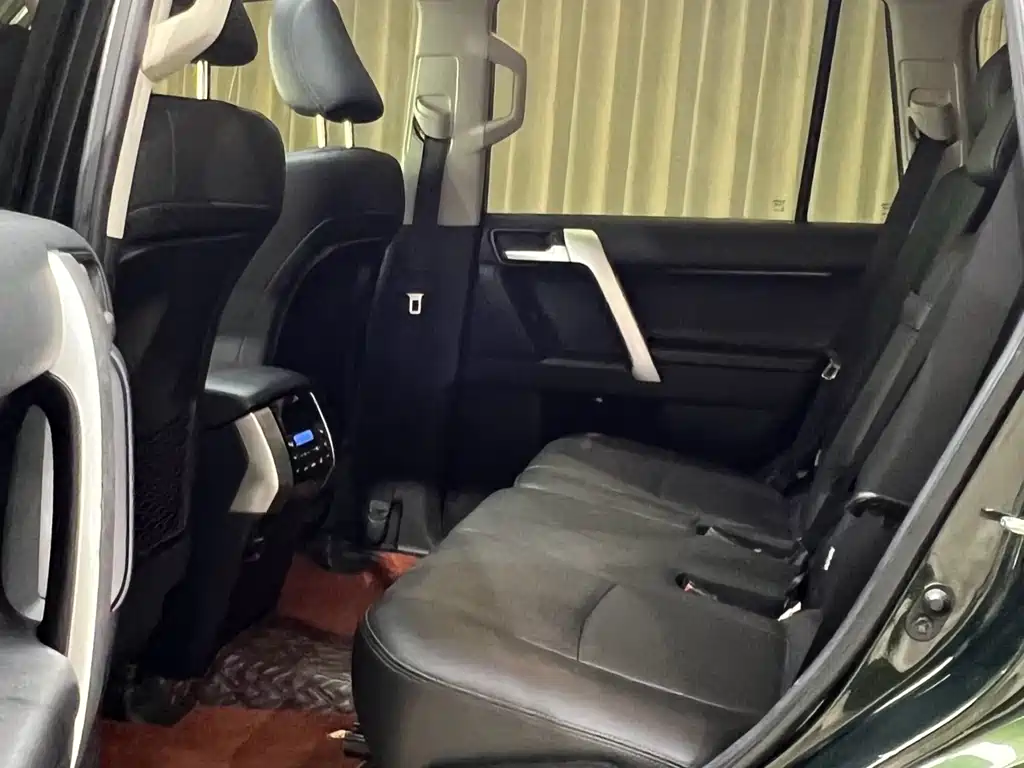 Toyota Prado 2019 — фото 11
