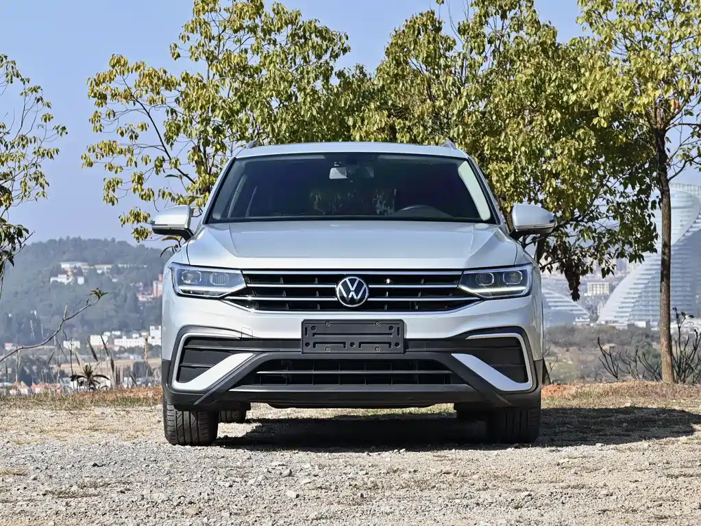Volkswagen Tiguan L 2021 — фото 2
