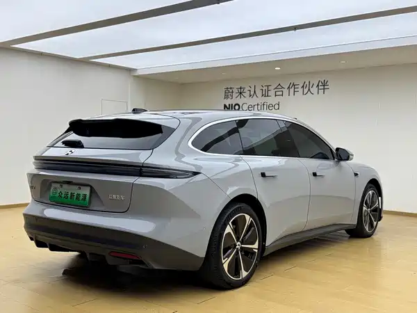 NIO ET5T 2024