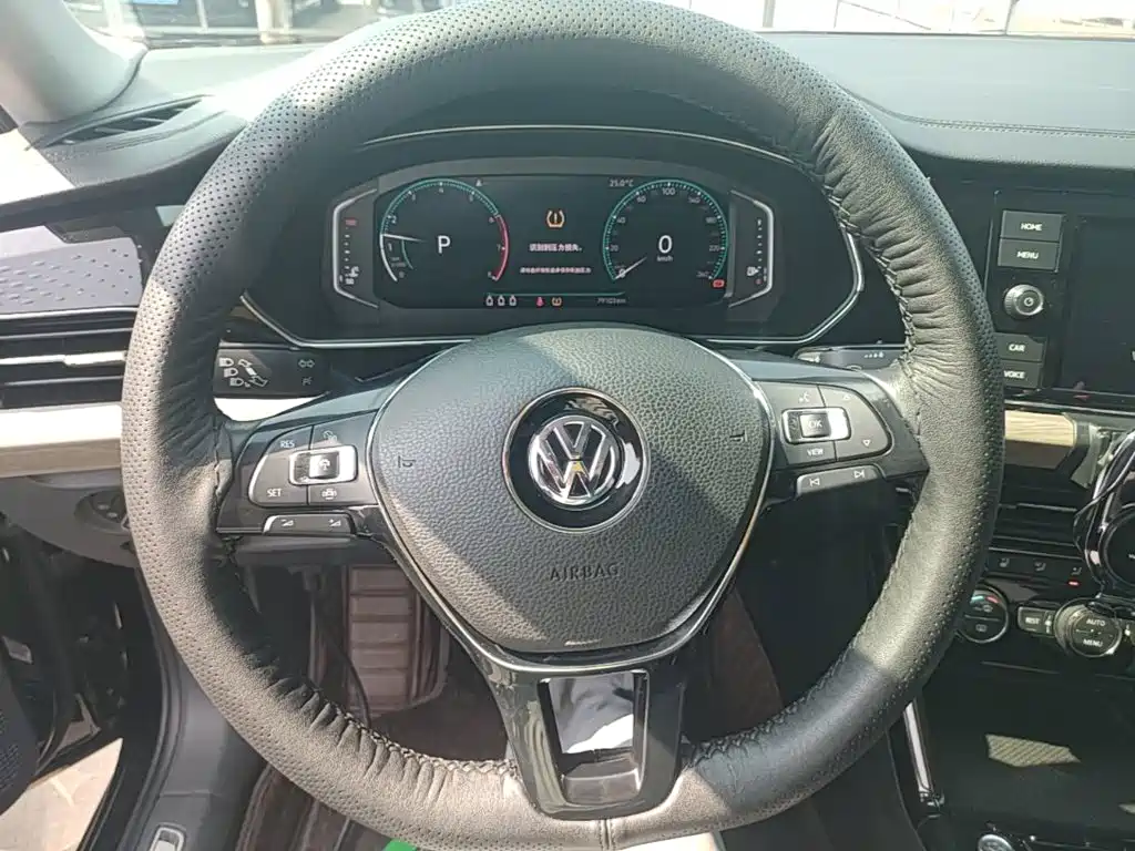 Volkswagen Passat 2019 — фото 12