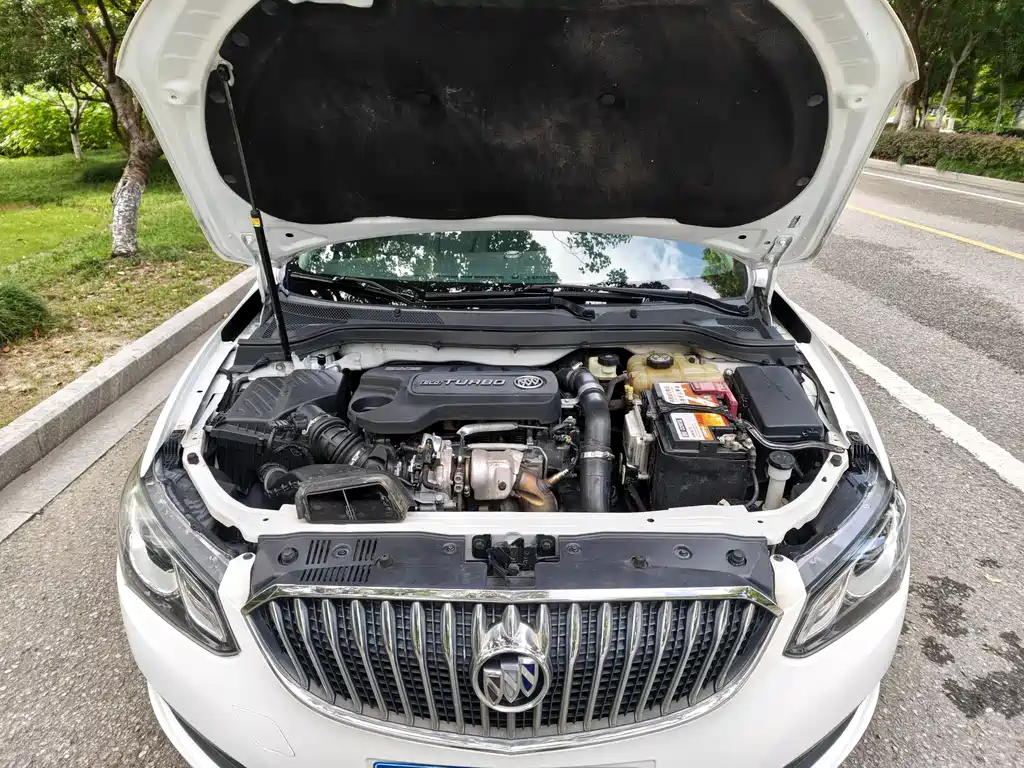 Buick Excelle GT 2015 — фото 24